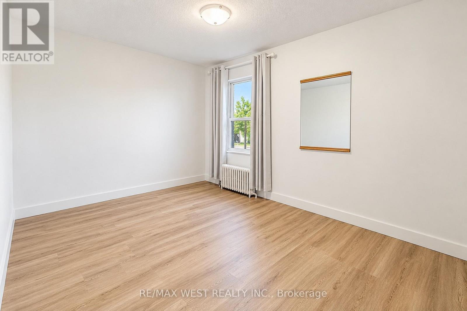 4 - 1110 Weston Road Property Photo 7