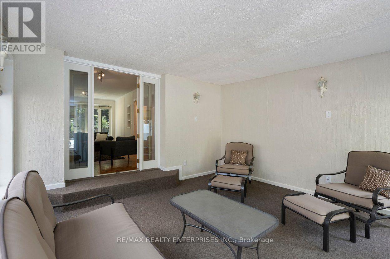 5081 Brady Avenue Property Photo 8