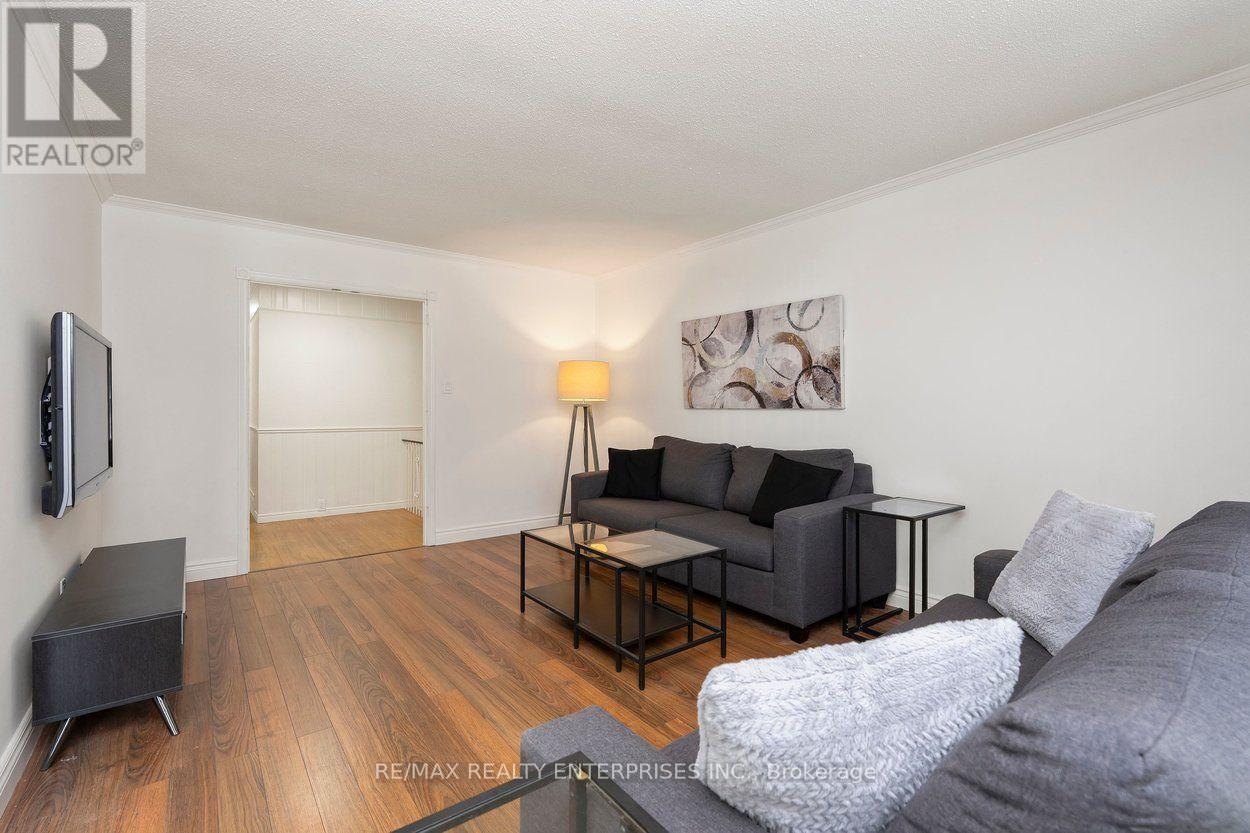 5081 Brady Avenue Property Photo 11