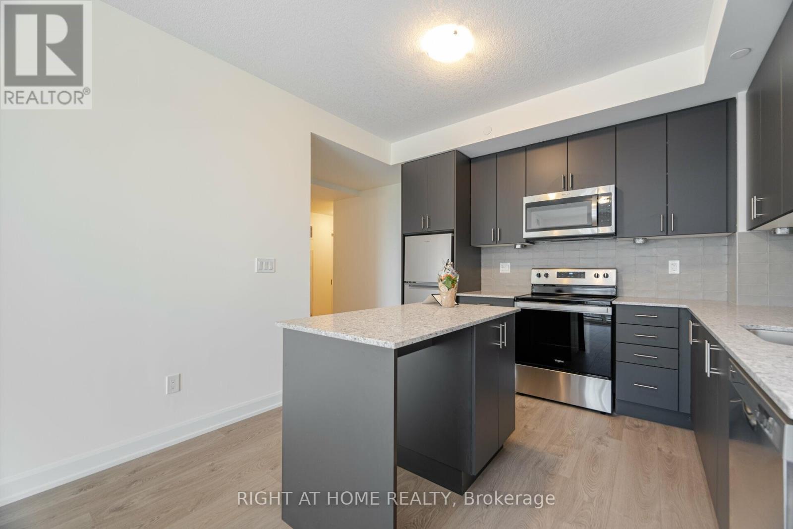 1806 - 3220 William Coltson Avenue Property Photo 3