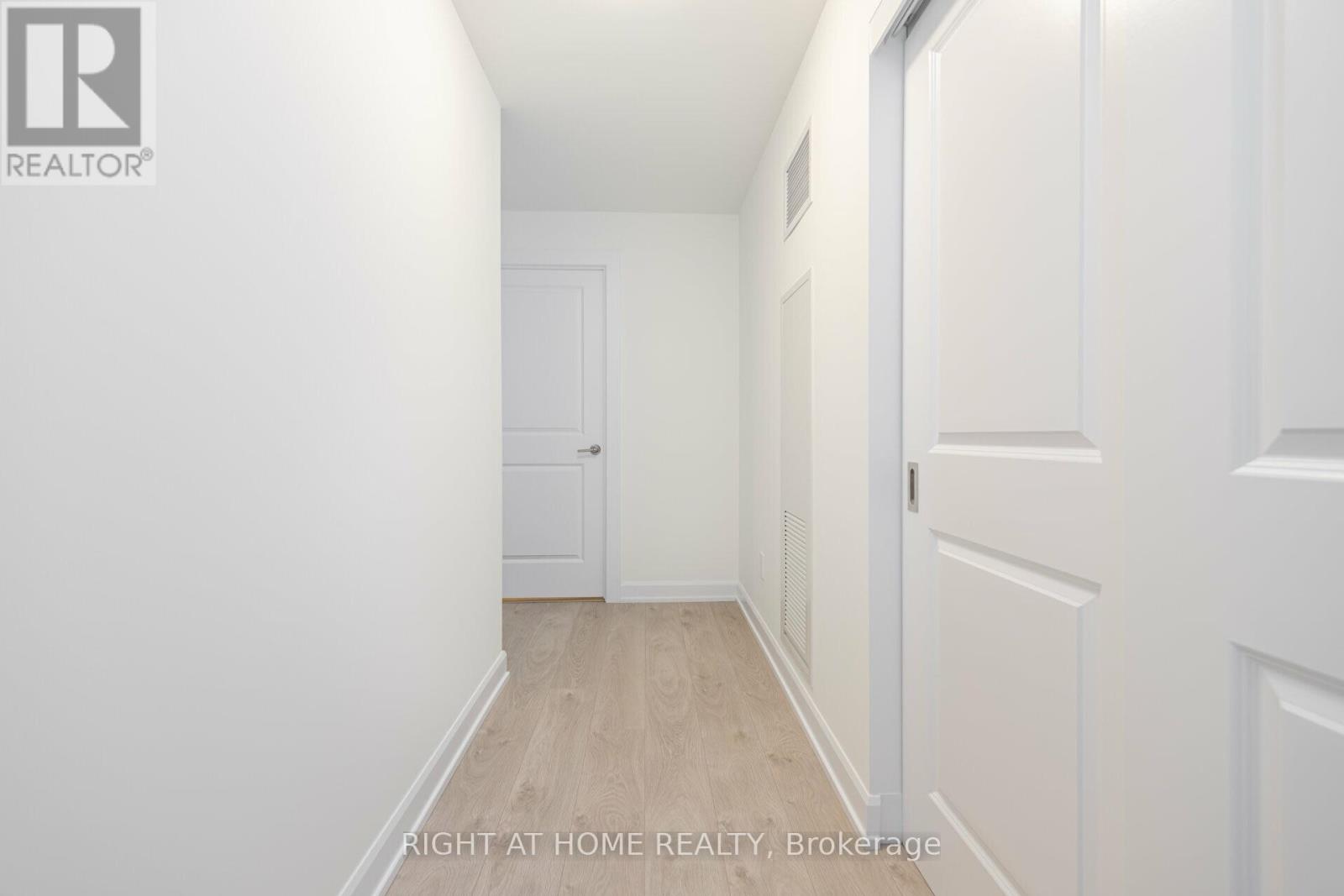 1806 - 3220 William Coltson Avenue Property Photo 17