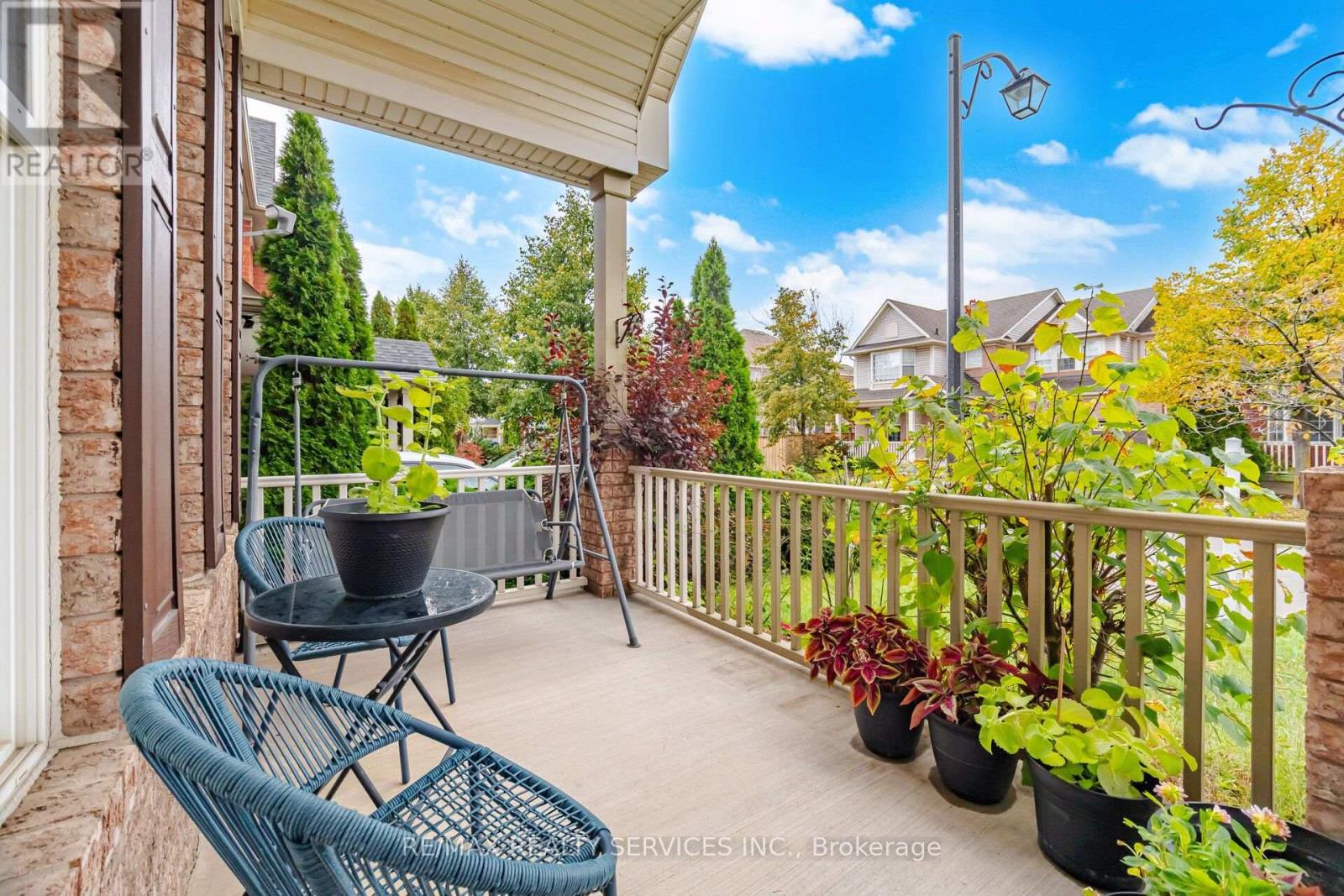 881 Lancaster Boulevard Property Photo 8