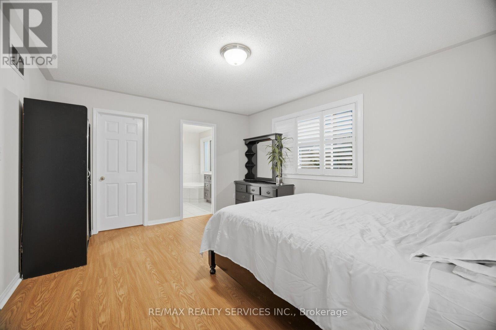 881 Lancaster Boulevard Property Photo 30