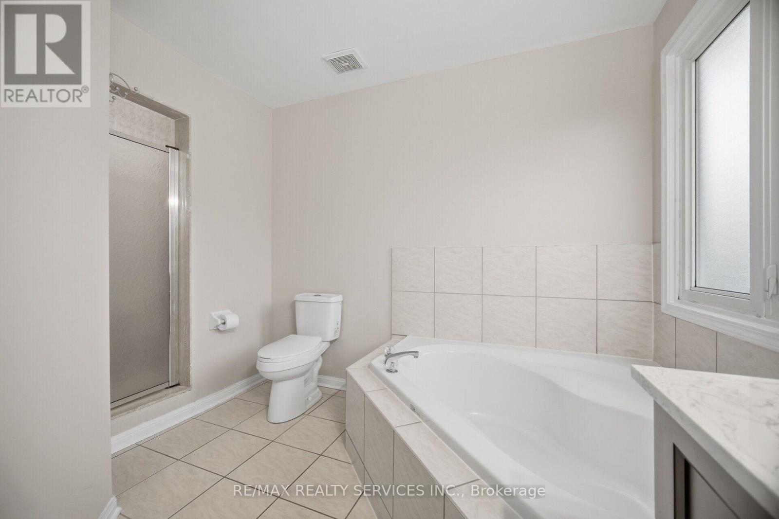 881 Lancaster Boulevard Property Photo 32