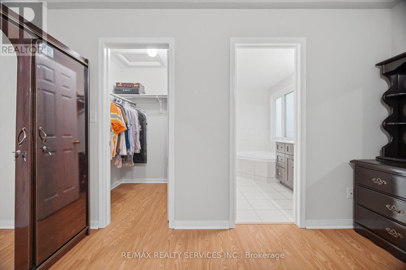 881 Lancaster Boulevard Property Photo 33