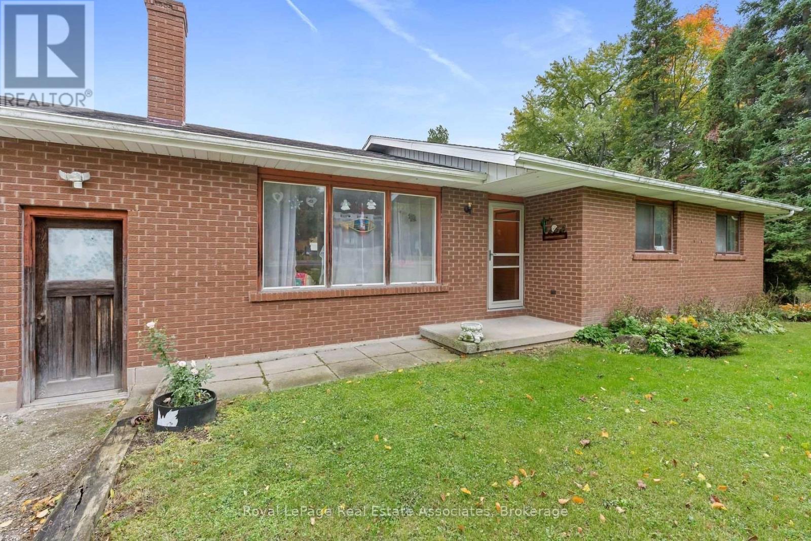 13330 5 Side Road Property Photo 5