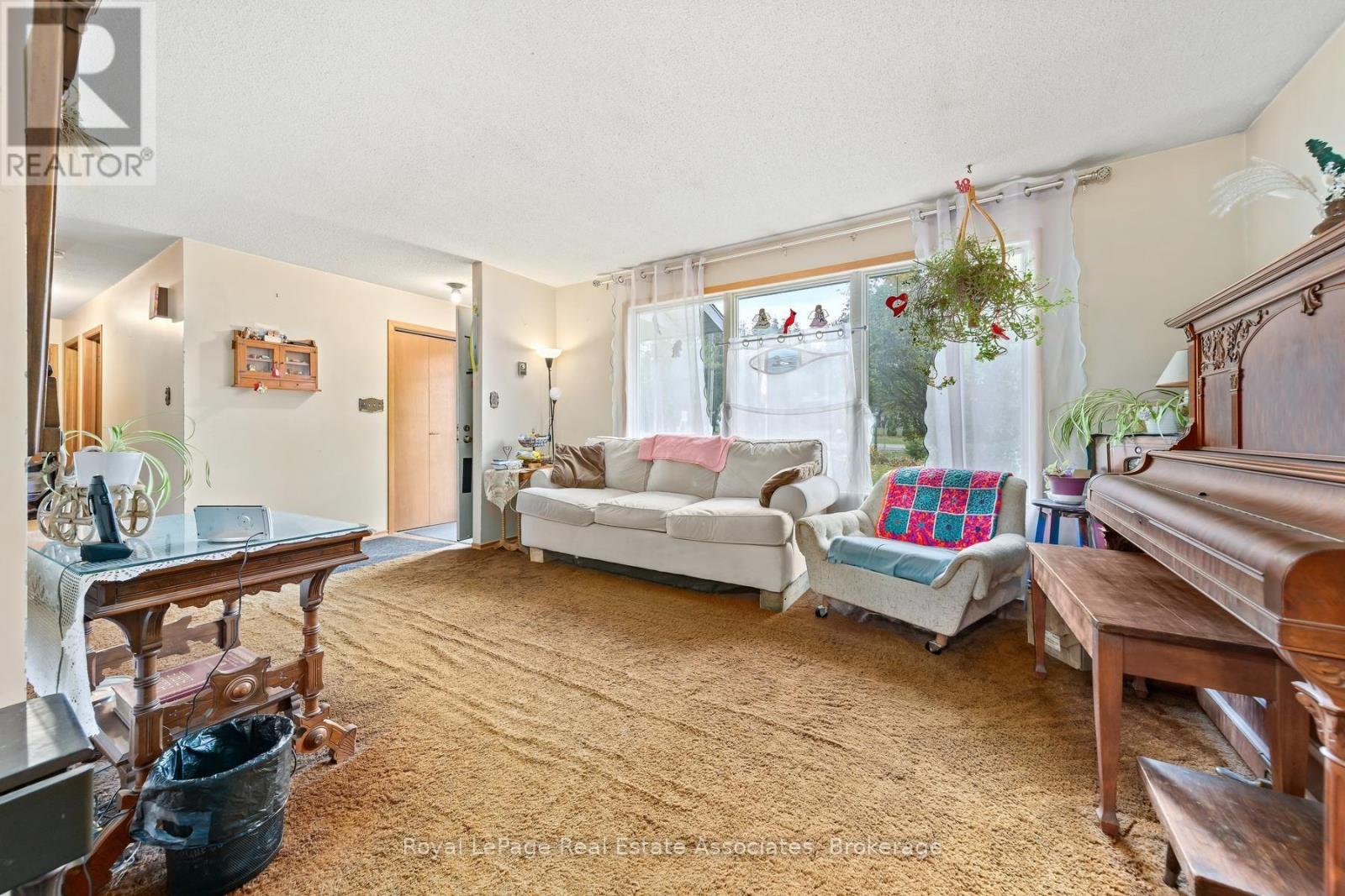 13330 5 Side Road Property Photo 11