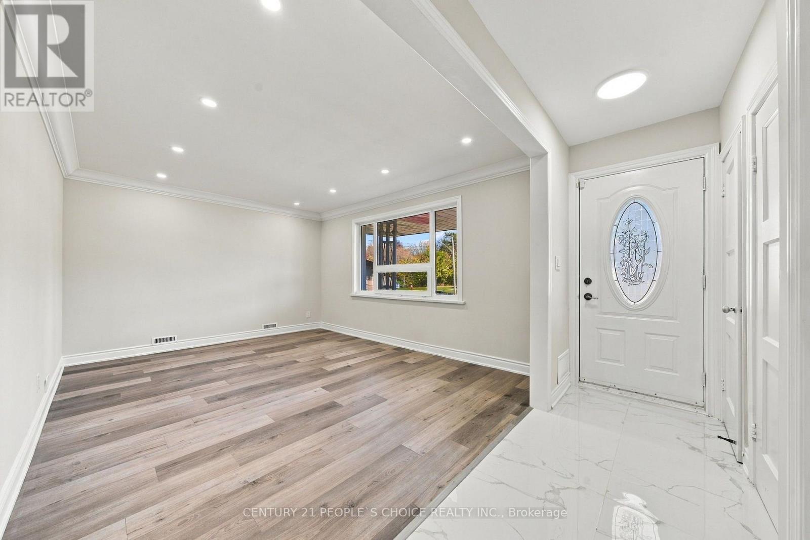 Main - 2510 Donnavale Drive Property Photo 6