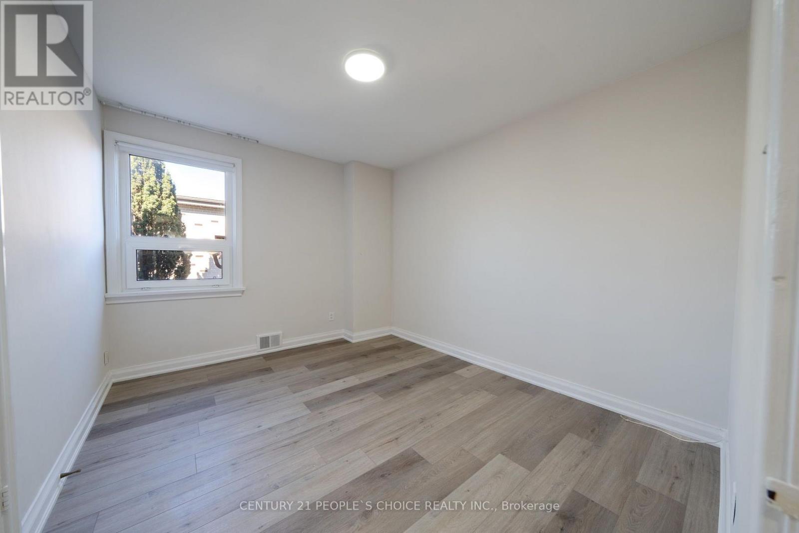 Main - 2510 Donnavale Drive Property Photo 12
