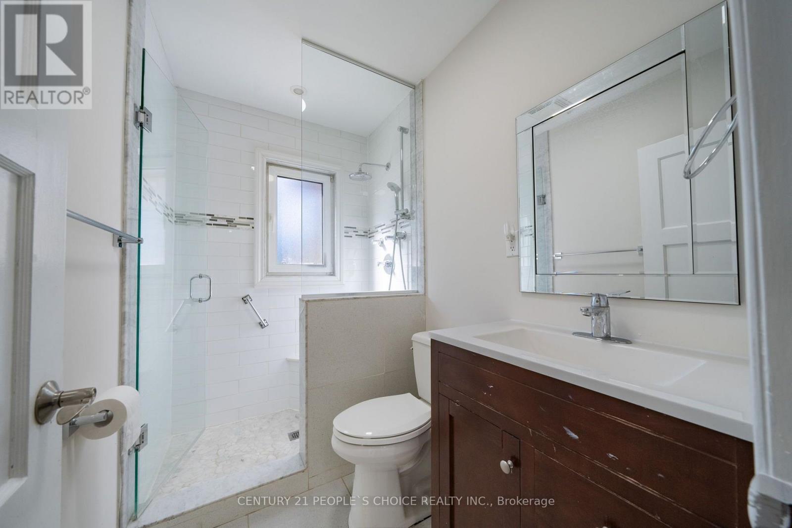 Main - 2510 Donnavale Drive Property Photo 15