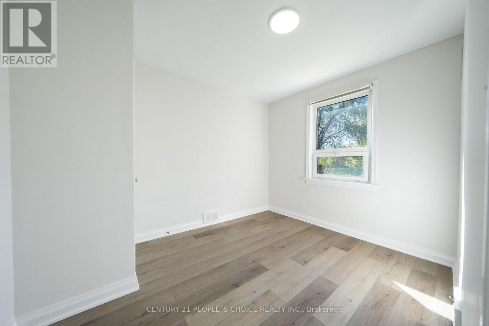 Main - 2510 Donnavale Drive Property Photo 16