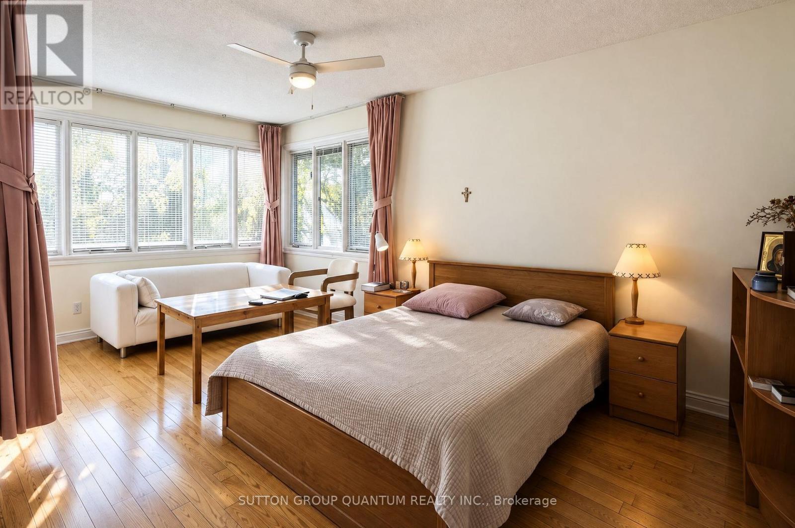 5254 Charnwood Crescent Property Photo 15