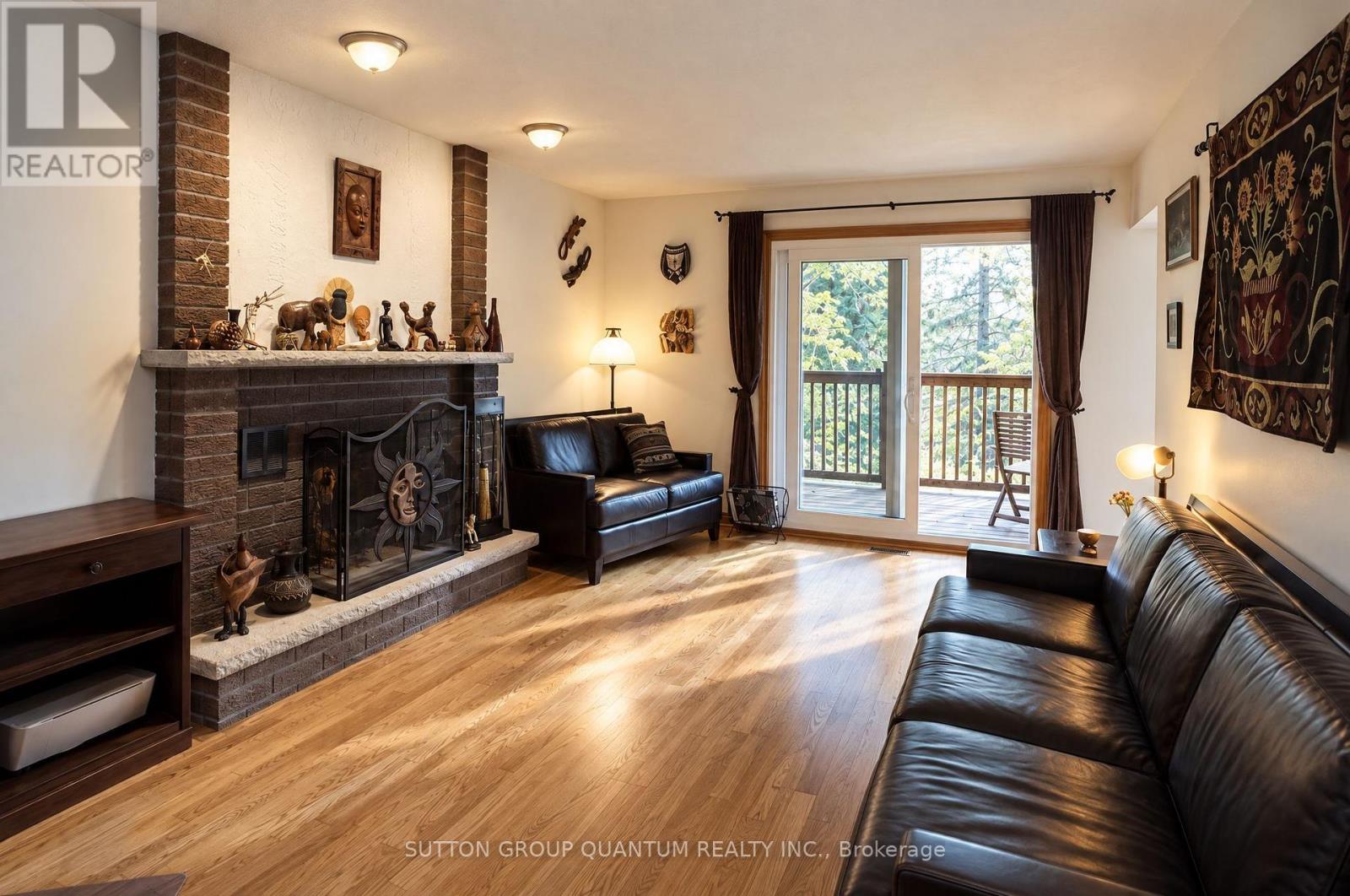 5254 Charnwood Crescent Property Photo 16