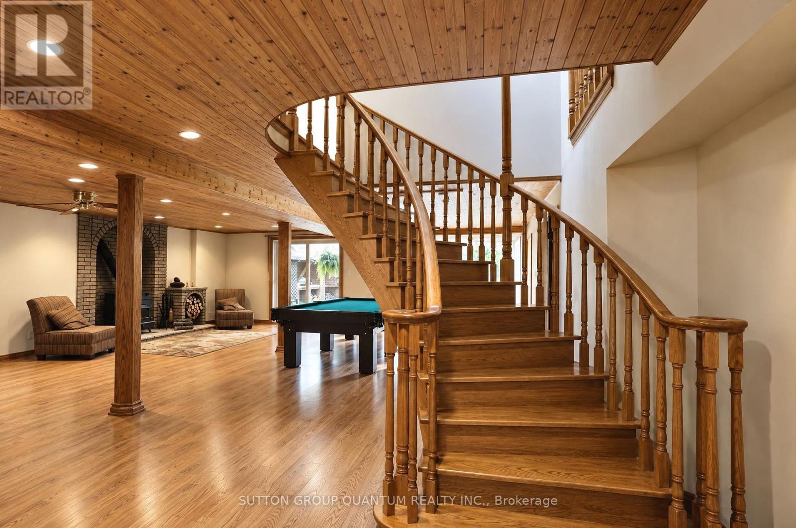 5254 Charnwood Crescent Property Photo 35