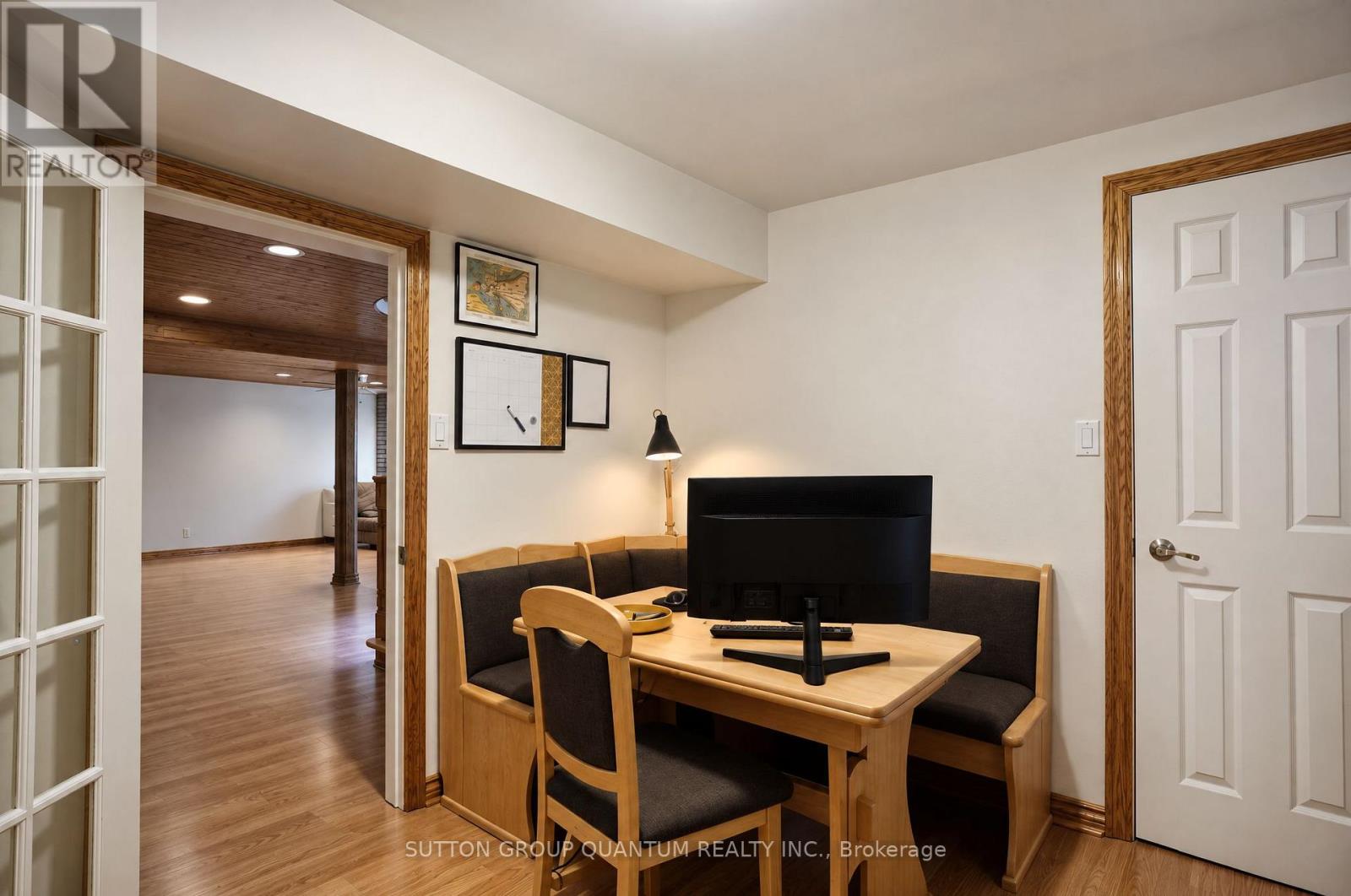 5254 Charnwood Crescent Property Photo 40