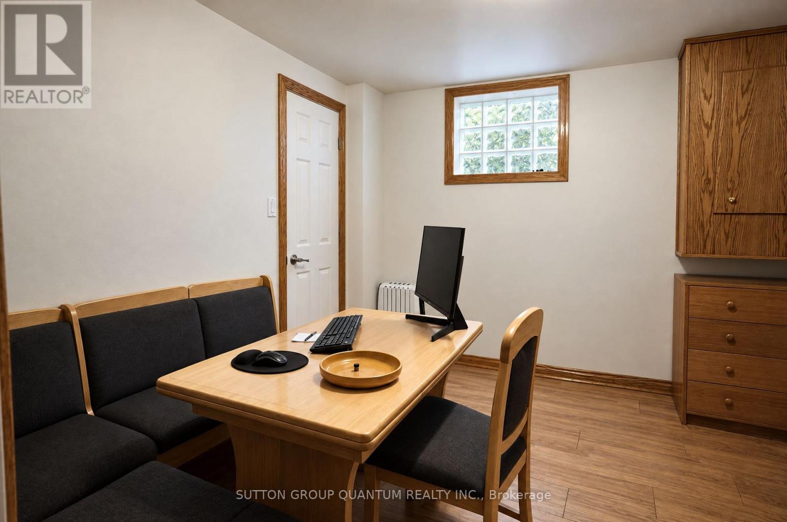 5254 Charnwood Crescent Property Photo 42
