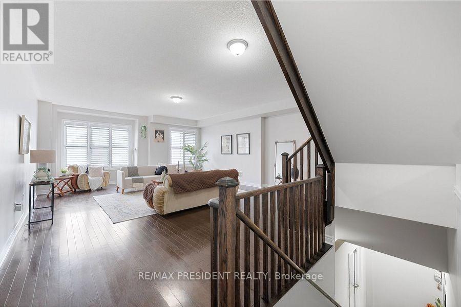 35 Fresnel Road Property Photo 2