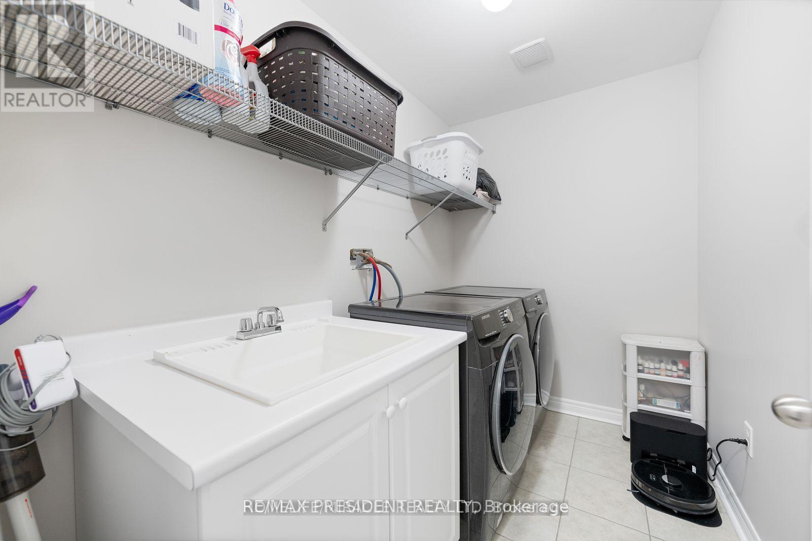 35 Fresnel Road Property Photo 13