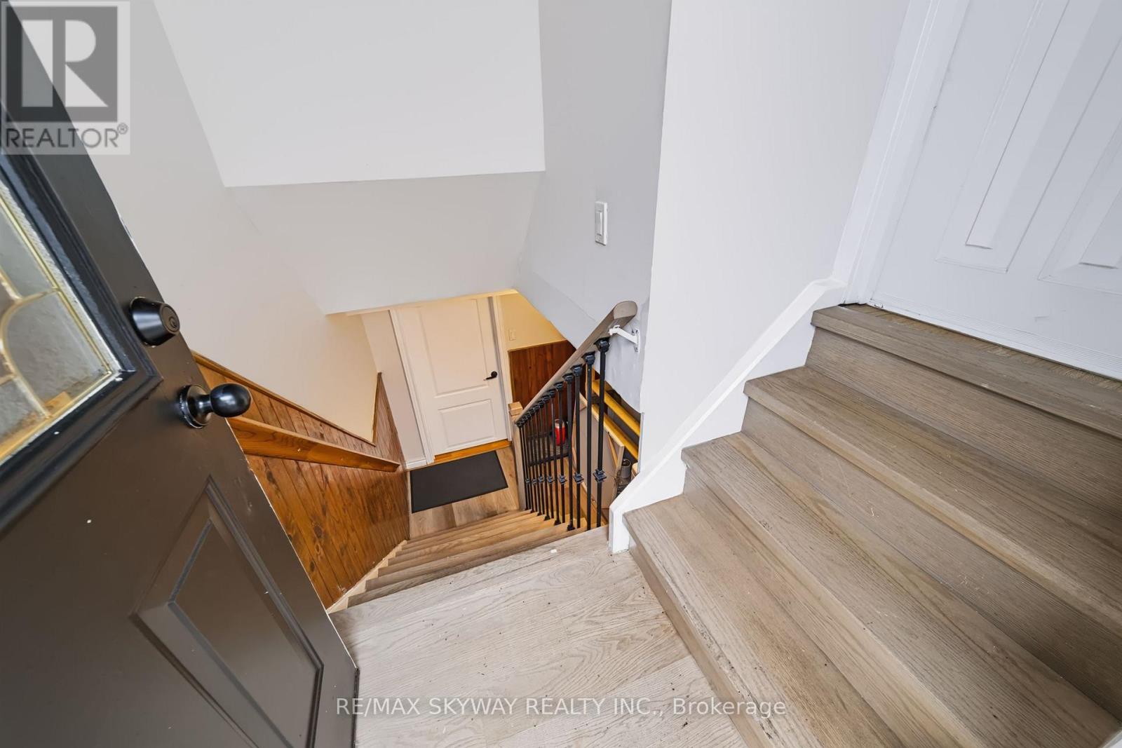 10 Rexway Drive Property Photo 35