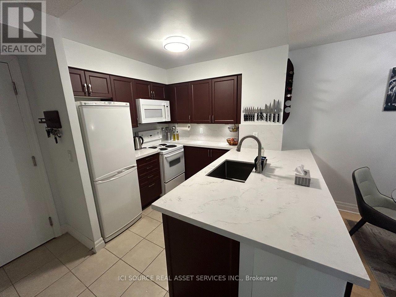 915 - 2121 Lake Shore Boulevard W Property Photo 4