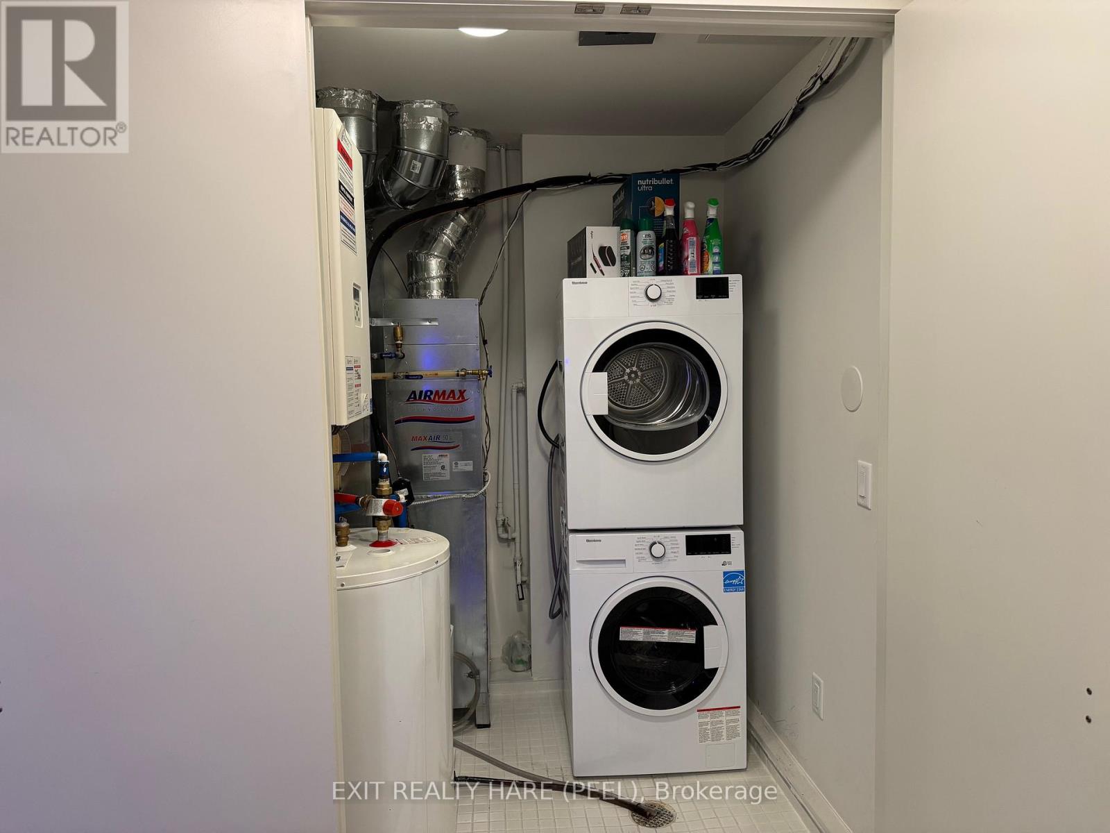 115 - 62 Sky Harbour Drive Property Photo 4