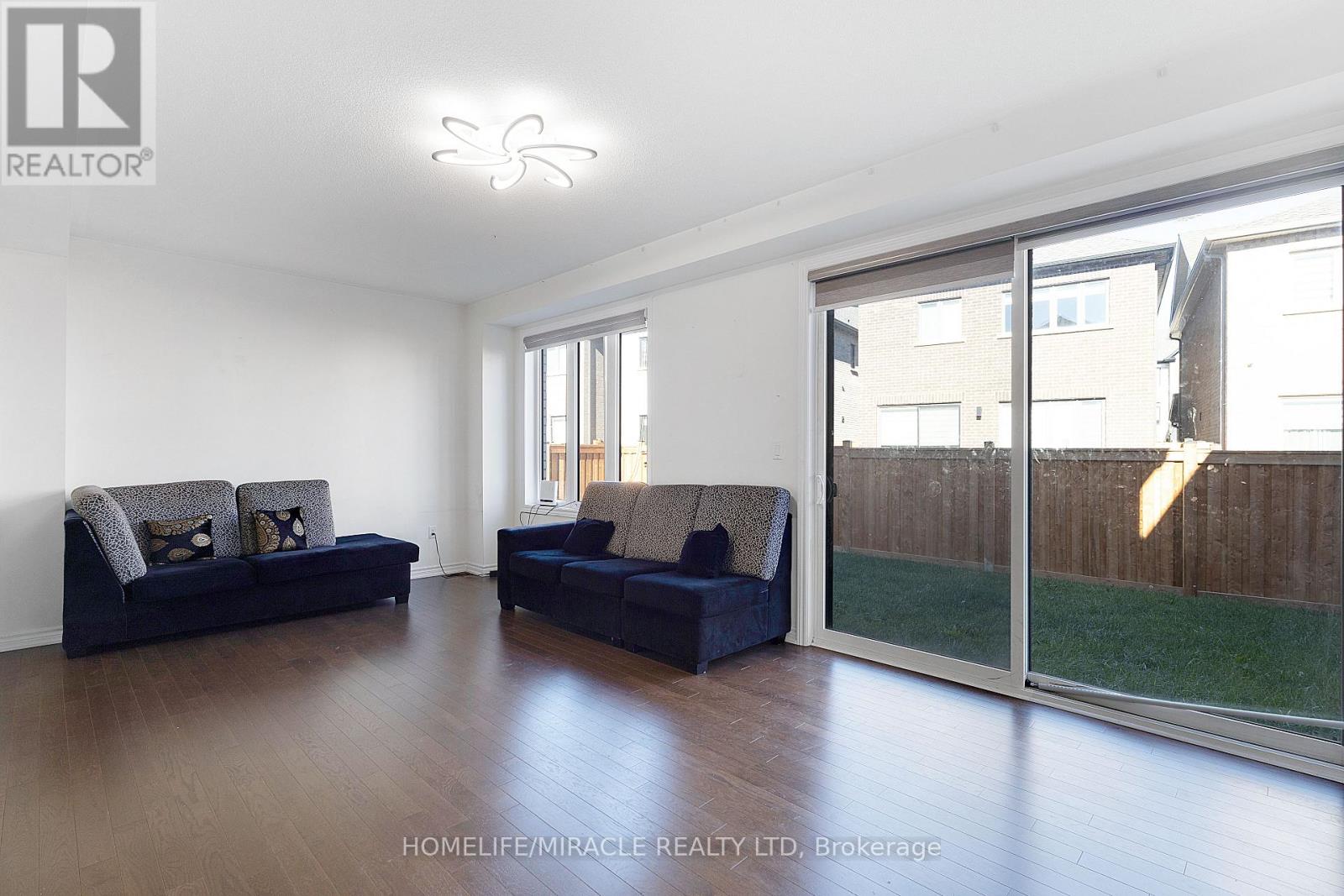 45 Calabria Drive Property Photo 13