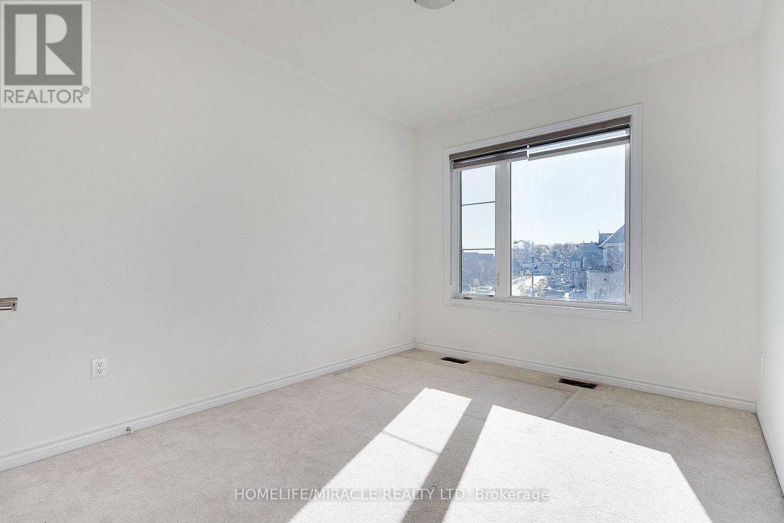 45 Calabria Drive Property Photo 24