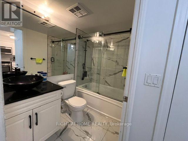 304 - 2119 Lakeshore Boulevard W Property Photo 6