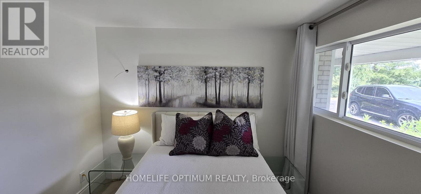 400 Maple Avenue Property Photo 18