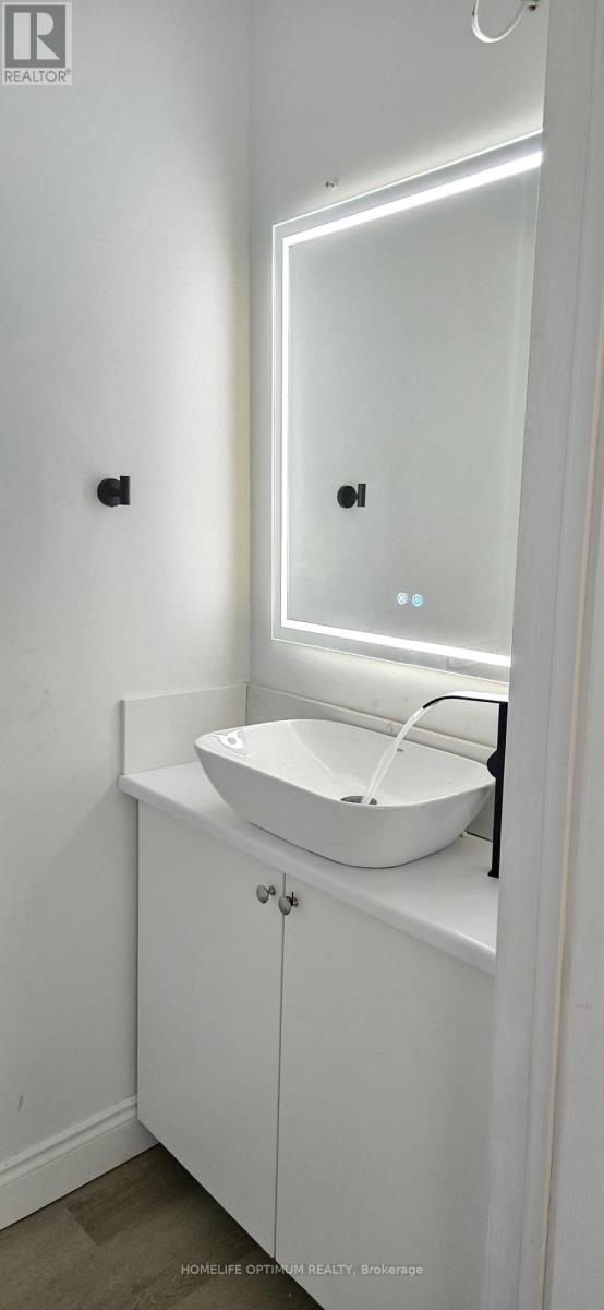 400 Maple Avenue Property Photo 22
