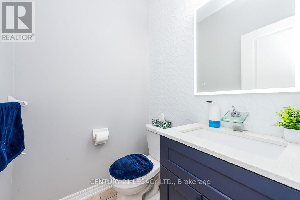 36 Monument Trail Property Photo 12