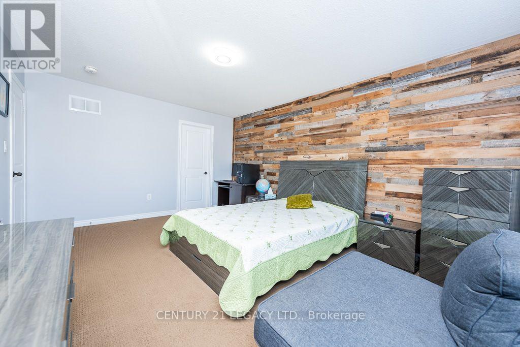 36 Monument Trail Property Photo 26