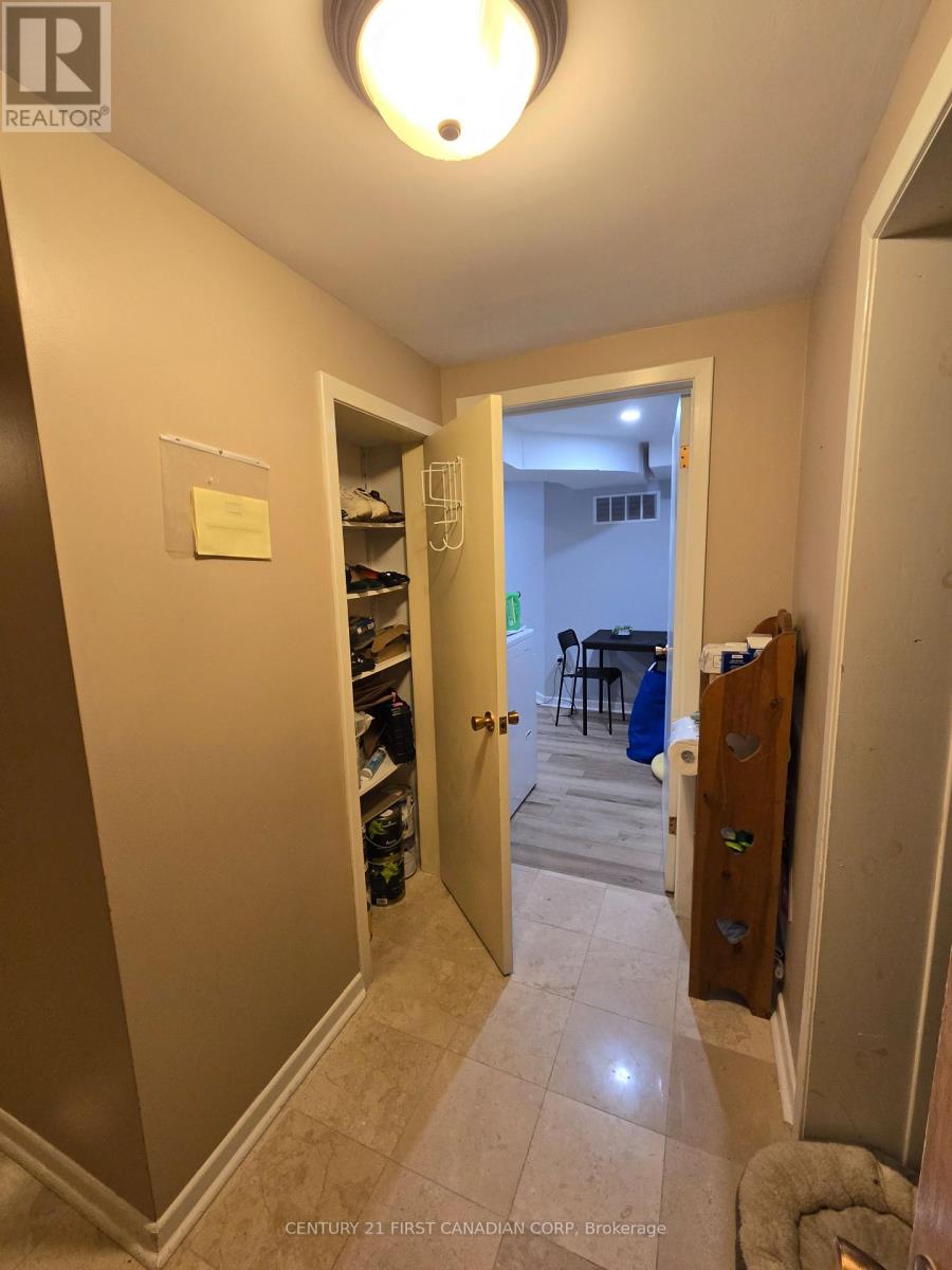 Lower - 54 Waterford Drive Property Photo 5