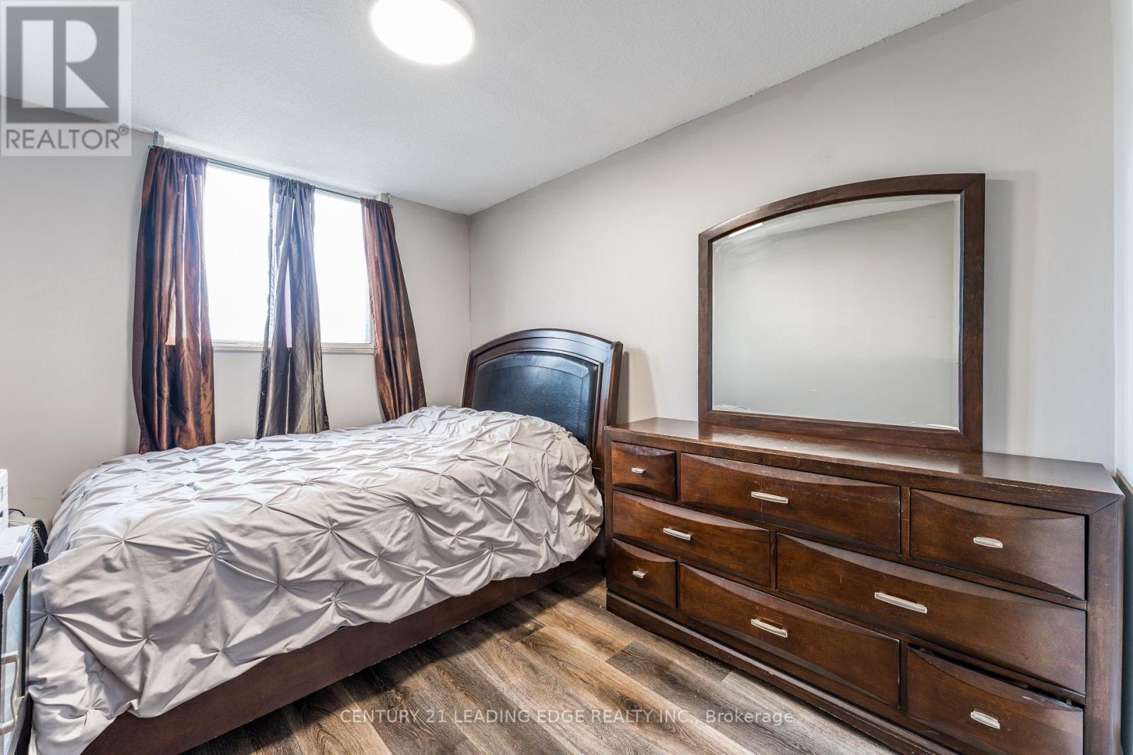 611 - 940 Caledonia Road Property Photo 11