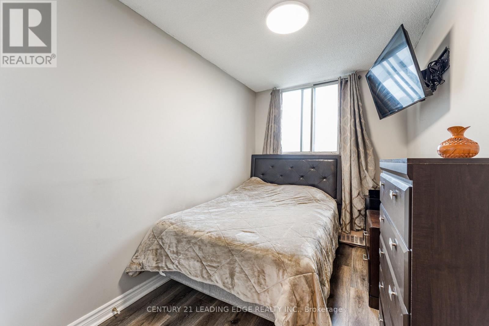 611 - 940 Caledonia Road Property Photo 13