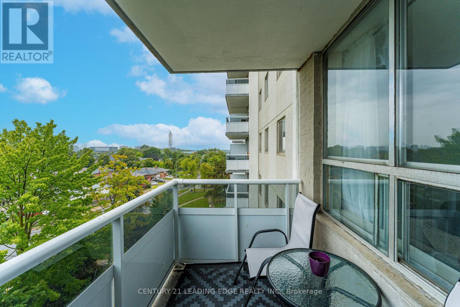 611 - 940 Caledonia Road Property Photo 16