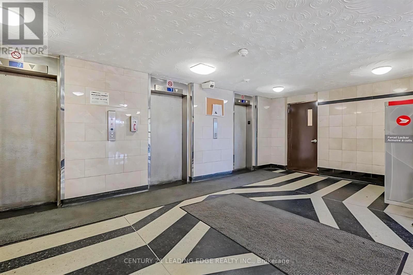 611 - 940 Caledonia Road Property Photo 21