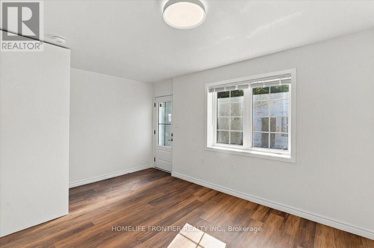Unit 4 - 99 Regent Road Property Photo 4