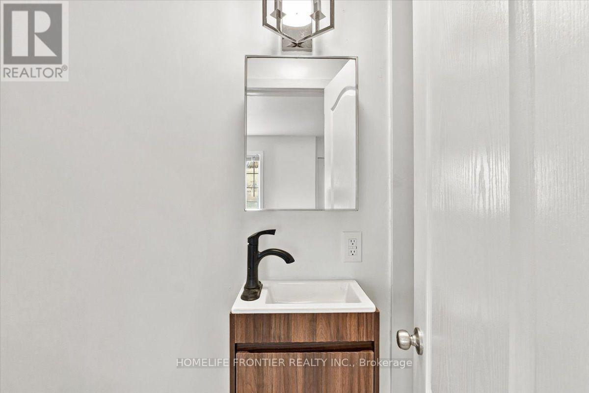 Unit 4 - 99 Regent Road Property Photo 8