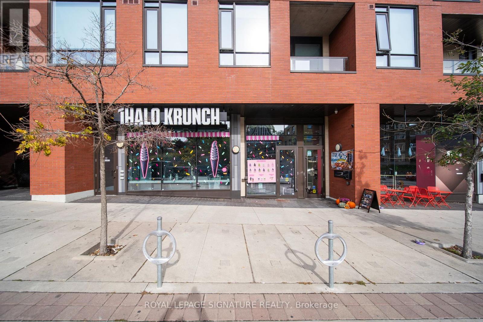 Unit A - 2114 Bloor Street W Property Photo 1