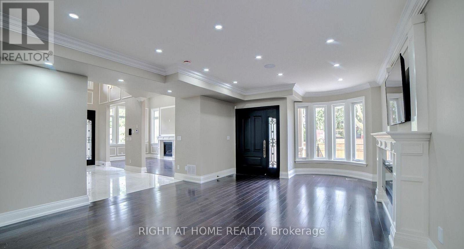 53 Eaglewood Boulevard Property Photo 6