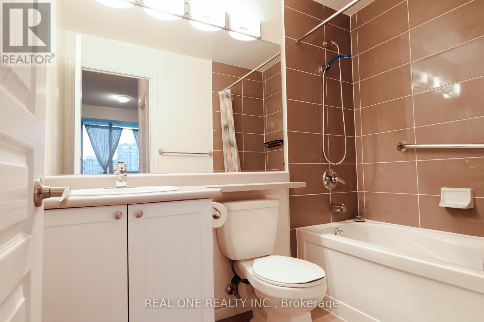1608 - 3525 Kariya Drive Property Photo 14