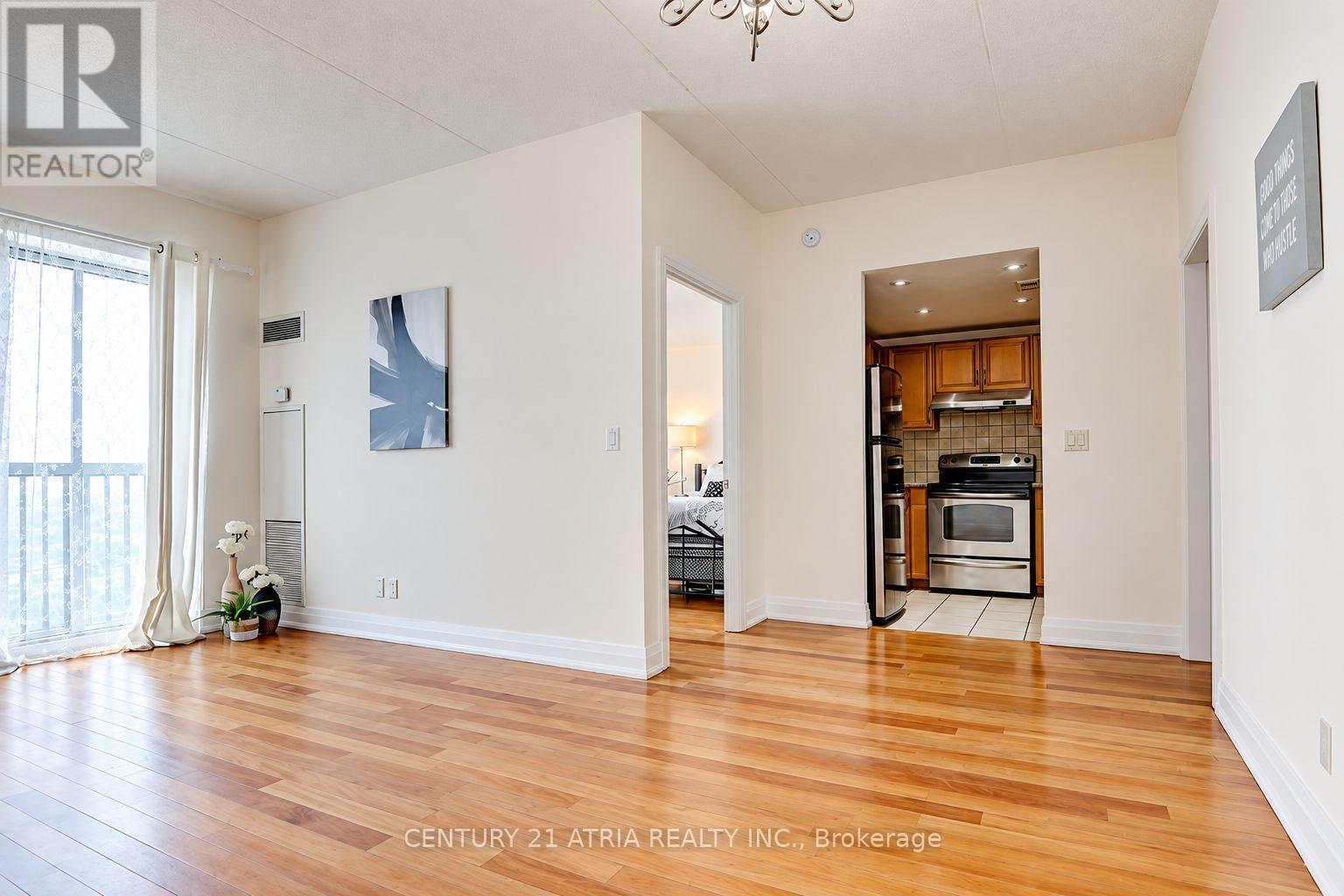 911 - 2737 Keele Street Property Photo 5