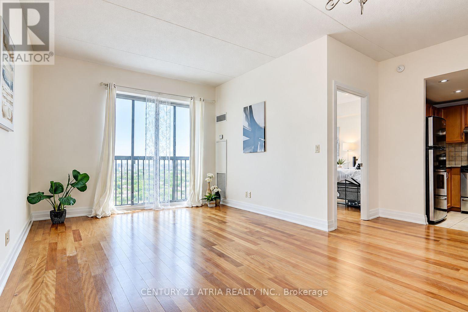 911 - 2737 Keele Street Property Photo 7