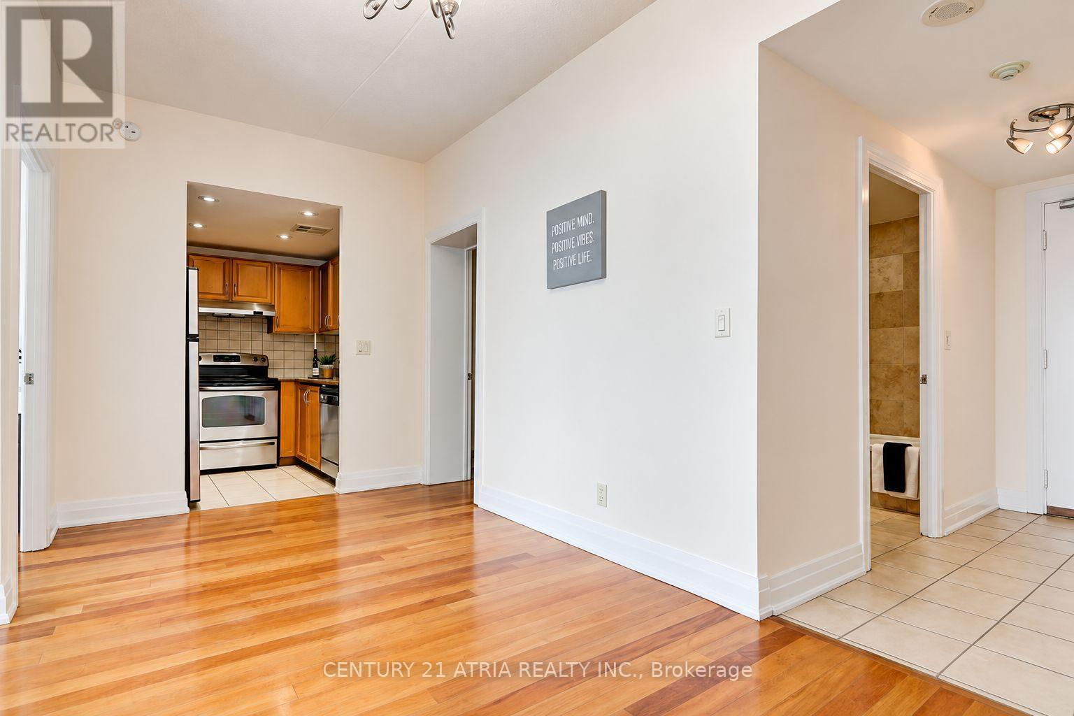 911 - 2737 Keele Street Property Photo 14