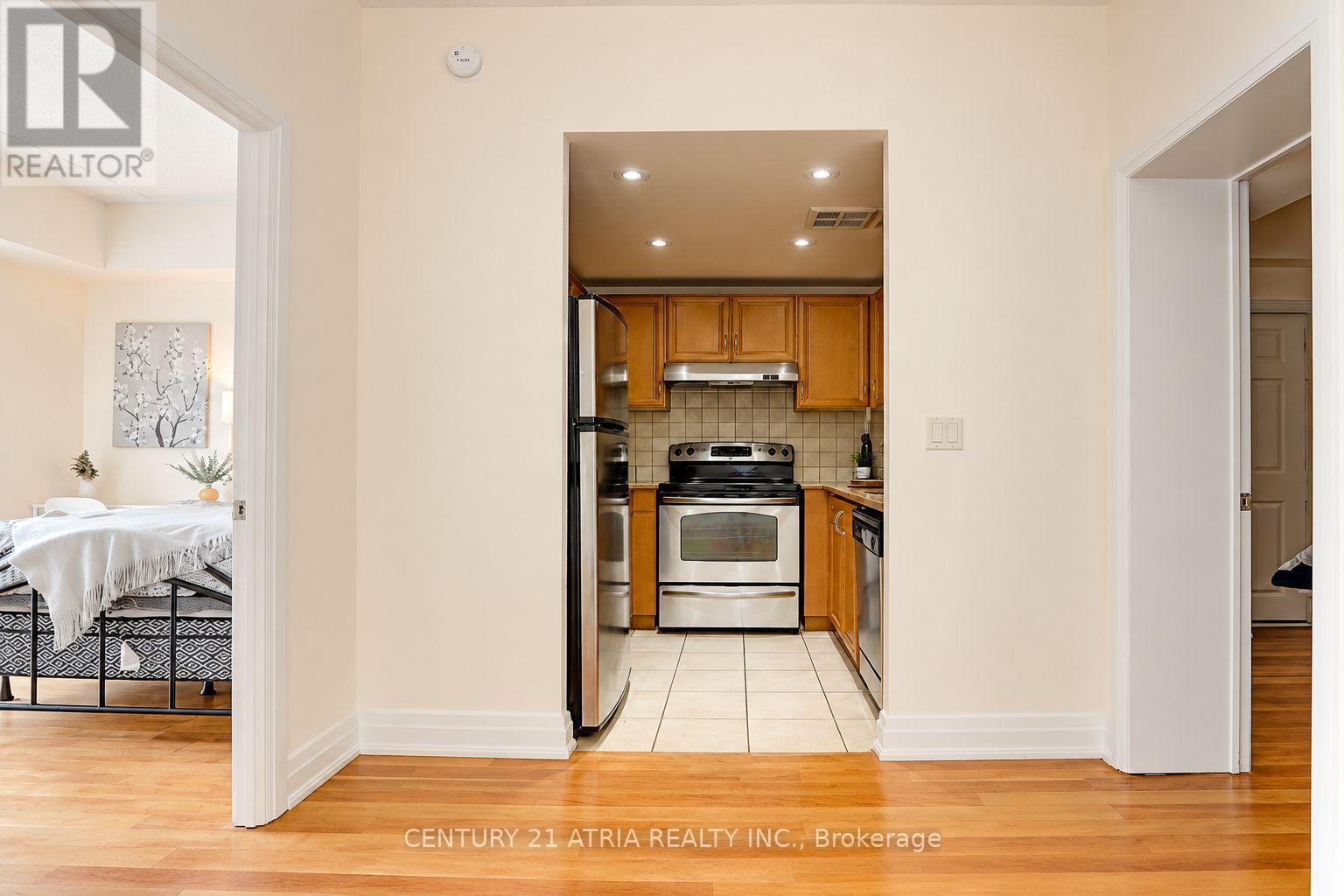 911 - 2737 Keele Street Property Photo 15