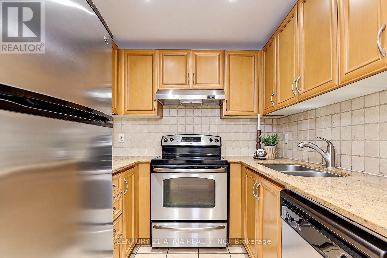 911 - 2737 Keele Street Property Photo 17
