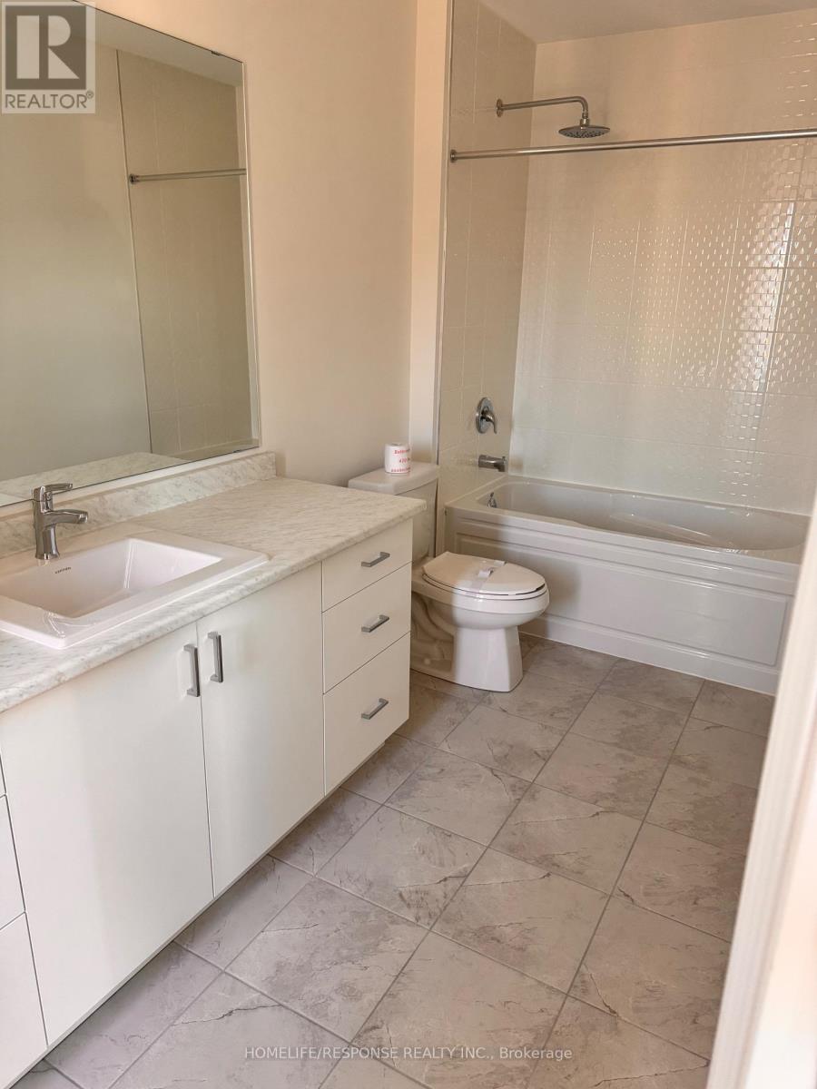 Upper - 74 Fieldfare Road Property Photo 8