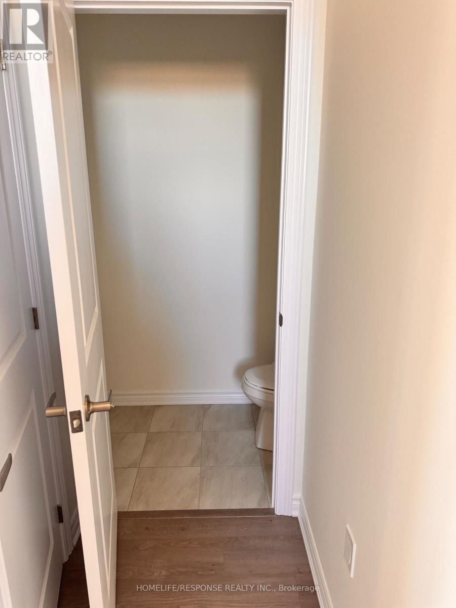 Upper - 74 Fieldfare Road Property Photo 11