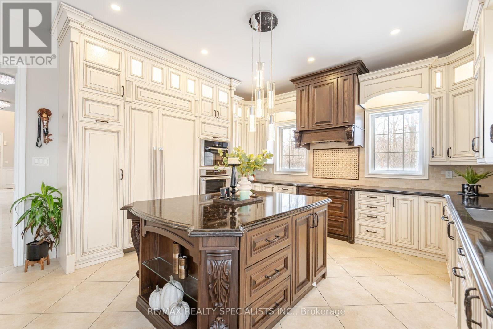 54 Berkwood Hollow Court Property Photo 11